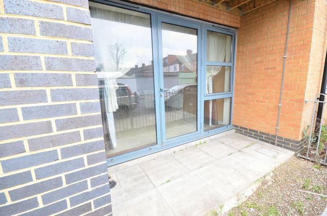  Image of 1 bedroom Flat for sale in Grovelands Road London N15 at Grovelands Road  South Tottenham, N15 6BW