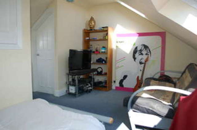 Image of 4 bedroom Semi-Detached house for sale in Belgrade Road Hampton TW12 at Belgrade Road  Hampton, TW12 2AZ