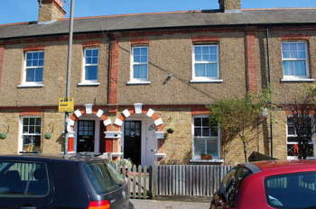  Image of 1 bedroom Detached house for sale in Beards Hill Hampton TW12 at Beards Hill  Hampton, TW12 2AQ