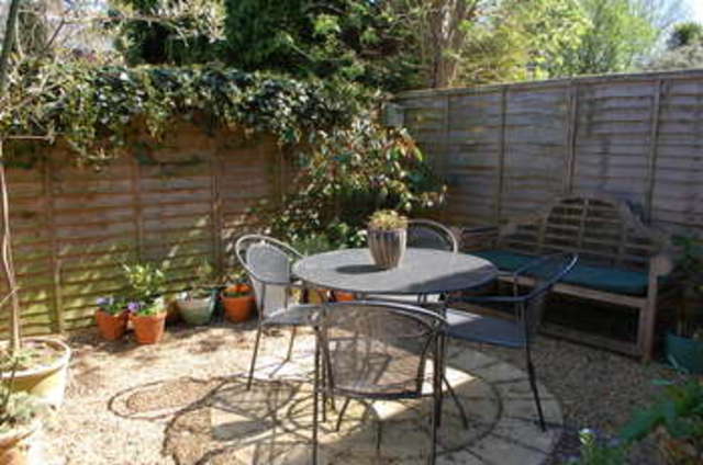  Image of 1 bedroom Detached house for sale in Beards Hill Hampton TW12 at Beards Hill  Hampton, TW12 2AQ