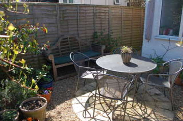  Image of 1 bedroom Detached house for sale in Beards Hill Hampton TW12 at Beards Hill  Hampton, TW12 2AQ