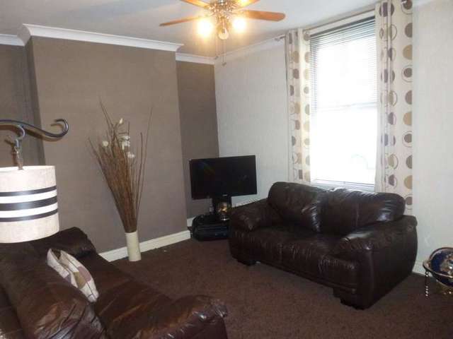  Image of 2 bedroom End of Terrace to rent in Handsworth Road Blackpool FY1 at Handsworth Road  Blackpool, FY1 2RQ