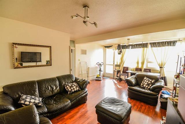  Image of 3 bedroom Flat for sale in John Ruskin Street London SE5 at John Ruskin Street London Camberwell, SE5 0XN