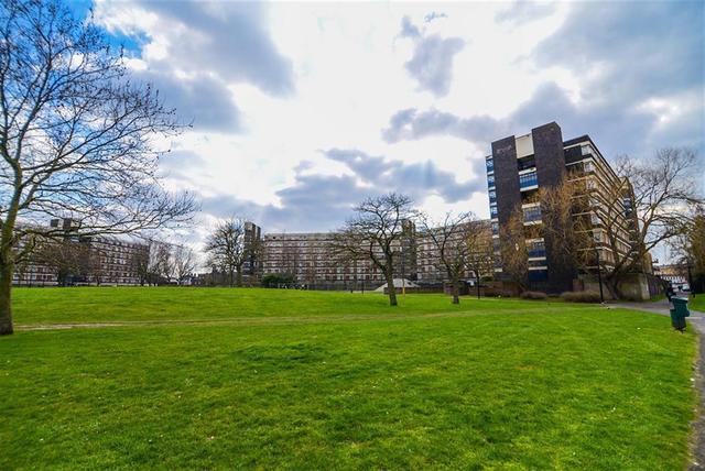  Image of 3 bedroom Flat for sale in John Ruskin Street London SE5 at John Ruskin Street London Camberwell, SE5 0XN