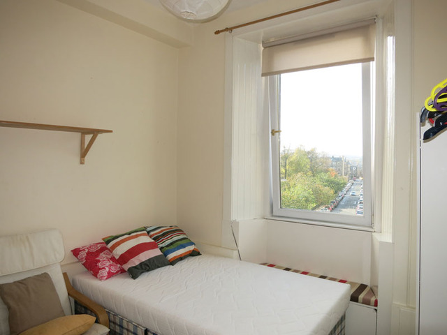  Image of 2 bedroom Flat to rent in Harrison Road Edinburgh EH11 at Shandon Edinburgh Edinburgh, EH11 1EQ