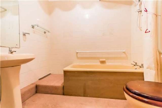  Image of 1 bedroom Retirement Property for sale in Arbury Road Cambridge CB4 at Arbury Road  Cambridge, CB4 2JY