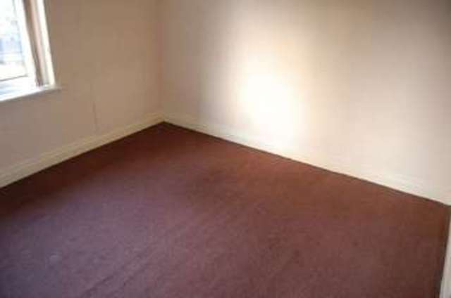 Image of 3 bedroom Semi-Detached house to rent in Hawthorn Road Kearsley Bolton BL4 at Hawthorn Road Kearsley Bolton, BL4 8SD