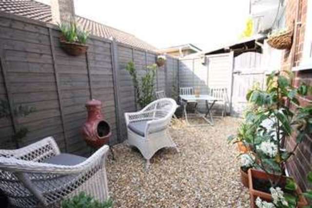  Image of 3 bedroom Detached house for sale in Hawthorn Road Broadwater Worthing BN14 at Broadwater, BN14 9LT