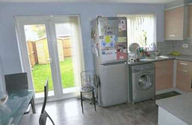  Image of 4 bedroom Mews for sale in Hazelbottom Road Manchester M8 at Hazelbottom Road  Crumpsall, M8 0GQ