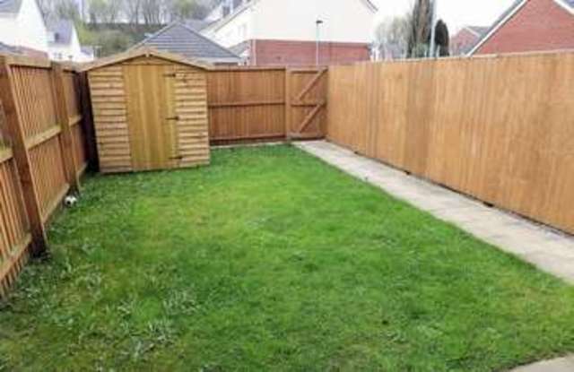  Image of 4 bedroom Mews for sale in Hazelbottom Road Manchester M8 at Hazelbottom Road  Crumpsall, M8 0GQ