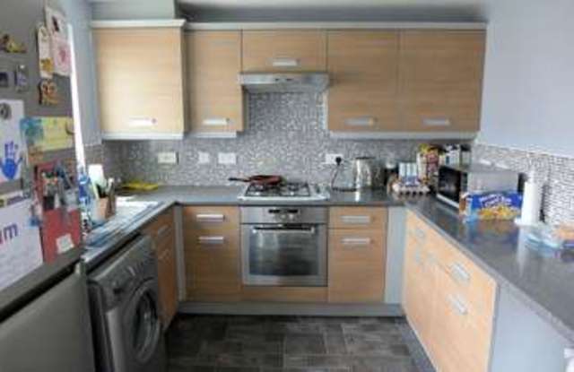  Image of 4 bedroom Mews for sale in Hazelbottom Road Manchester M8 at Hazelbottom Road  Crumpsall, M8 0GQ