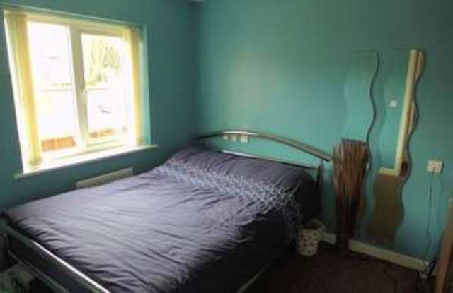  Image of 4 bedroom Mews for sale in Hazelbottom Road Manchester M8 at Hazelbottom Road  Crumpsall, M8 0GQ