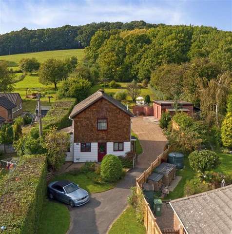  Image of 4 bedroom Detached house for sale in Headcorn Road Grafty Green Maidstone ME17 at Grafty Green Maidstone Maidstone, ME17 2AN