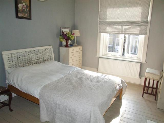  Image of 5 bedroom Terraced house for sale in Heath Park Avenue Halifax HX1 at Off Heath Road Halifax Halifax, HX1 2PP