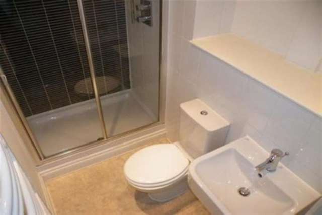  Image of 2 bedroom Flat to rent in Canal Street Nottingham NG1 at Nottingham, NG1 7HD