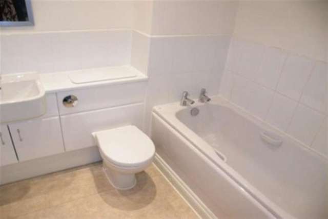  Image of 2 bedroom Flat to rent in Canal Street Nottingham NG1 at Nottingham, NG1 7HD