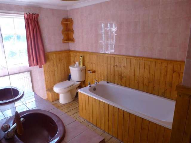  Image of 4 bedroom End of Terrace for sale in Heathfield Road Burwash Weald Etchingham TN19 at Burwash Weald East Sussex Etchingham, TN19 7LA