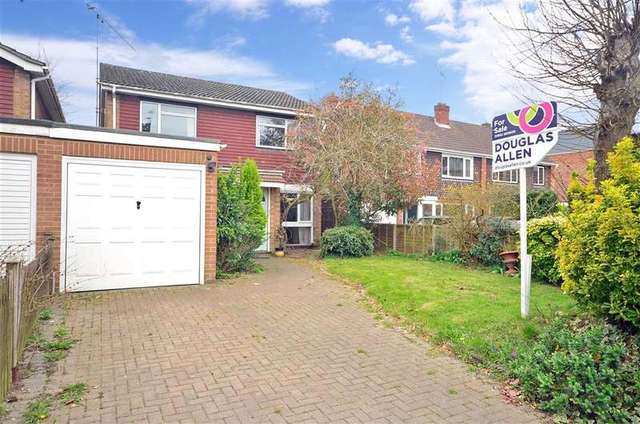 Image of 4 bedroom Detached house for sale in Hemnall Street Epping CM16 at Epping Essex Epping, CM16 4LR