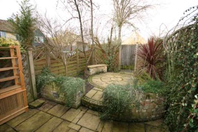  Image of 1 bedroom Cottage to rent in High Street Bassingbourn Royston SG8 at Bassingbourn Royston Hertfordshire, SG8 5LF