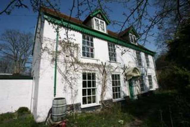  Image of 5 bedroom Detached house for sale in High Street Market Lavington Devizes SN10 at MARKET LAVINGTON SN10 MARKET LAVINGTON, SN10 4AQ