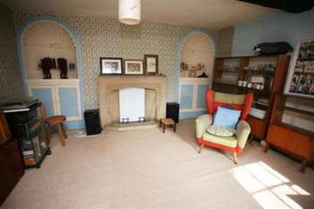  Image of 5 bedroom Detached house for sale in High Street Market Lavington Devizes SN10 at MARKET LAVINGTON SN10 MARKET LAVINGTON, SN10 4AQ