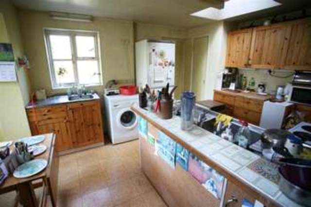  Image of 5 bedroom Detached house for sale in High Street Market Lavington Devizes SN10 at MARKET LAVINGTON SN10 MARKET LAVINGTON, SN10 4AQ
