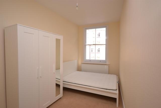  Image of 3 bedroom Property to rent in Highgate Road London NW5 at Kentish Town  Kentish Town, NW5 1JY