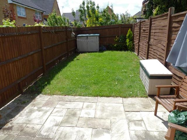  Image of 2 bedroom Detached house to rent in Highgrove Close London N11 at London, N11 3PT