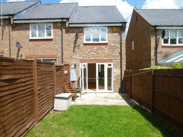  Image of 2 bedroom Detached house to rent in Highgrove Close London N11 at London, N11 3PT