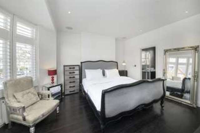  Image of 4 bedroom Terraced house for sale in Highlever Road London W10 at Ladbroke Grove London Latimer Road, W10 6PN