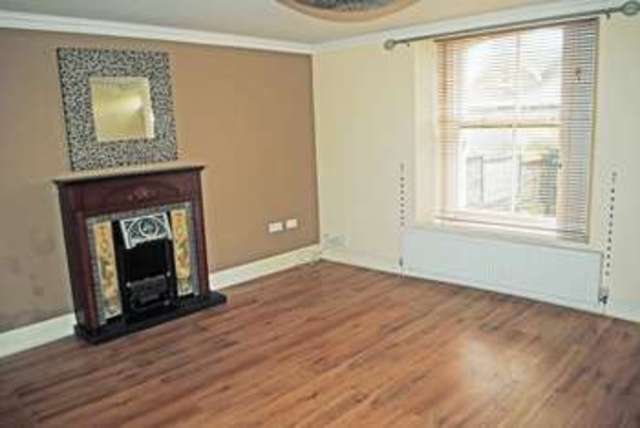  Image of 3 bedroom Flat to rent in Hill Road Clevedon BS21 at 12 Hill Road  Clevedon, BS21 7NZ