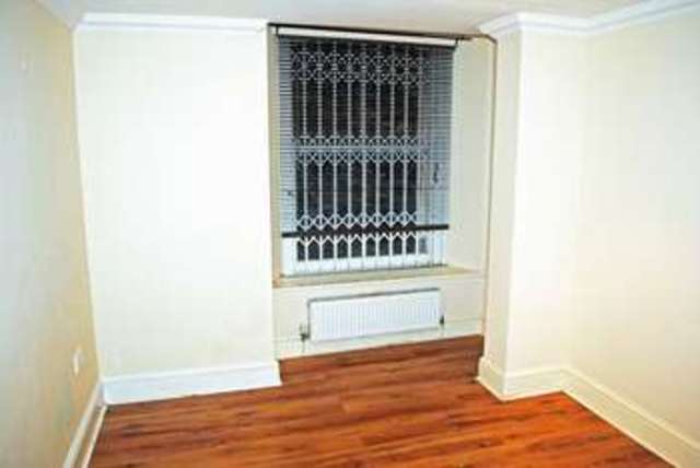  Image of 3 bedroom Flat to rent in Hill Road Clevedon BS21 at 12 Hill Road  Clevedon, BS21 7NZ