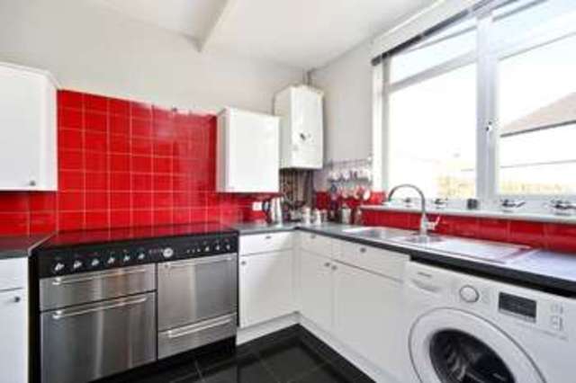  Image of 4 bedroom Terraced house for sale in Hillcote Avenue London SW16 at London  Streatham Common, SW16 3BQ