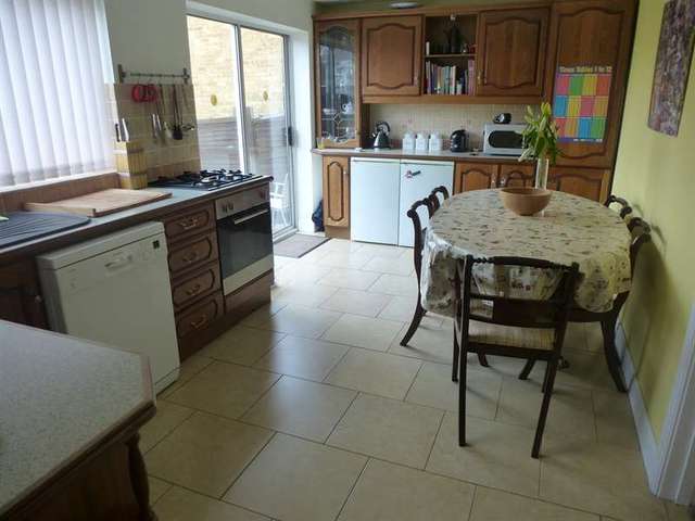  Image of 3 bedroom Detached house for sale in Hillcroft Dunstable LU6 at Dunstable, LU6 1TU