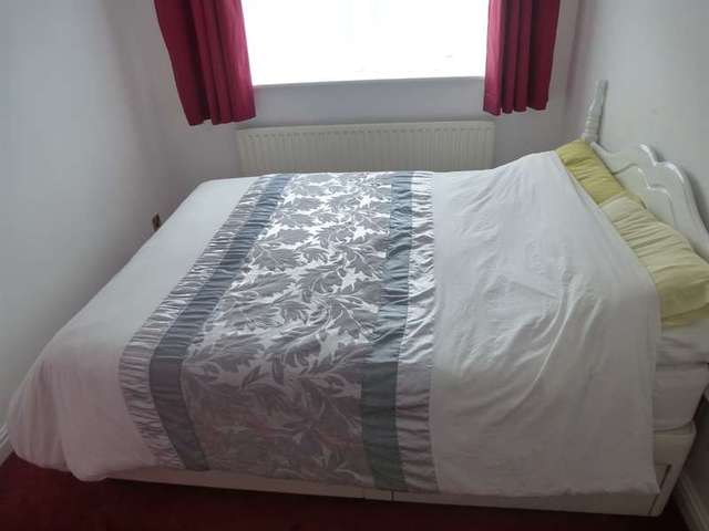  Image of 3 bedroom Detached house for sale in Hillcroft Dunstable LU6 at Dunstable, LU6 1TU