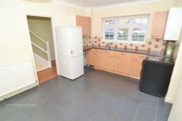  Image of 3 bedroom Semi-Detached house to rent in Russet Way Hockley SS5 at Russet Way  Hockley, SS5 5PJ