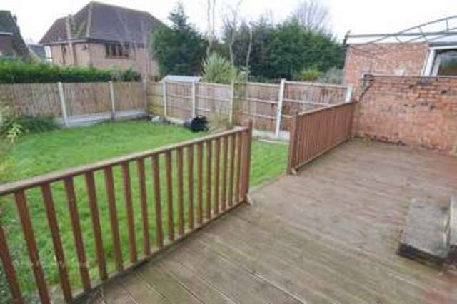  Image of 3 bedroom Semi-Detached house to rent in Russet Way Hockley SS5 at Russet Way  Hockley, SS5 5PJ
