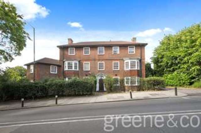  Image of 3 bedroom Flat to rent in Holly Bank Muswell Hill London N10 at Muswell Hill London Muswell Hill, N10 3TN