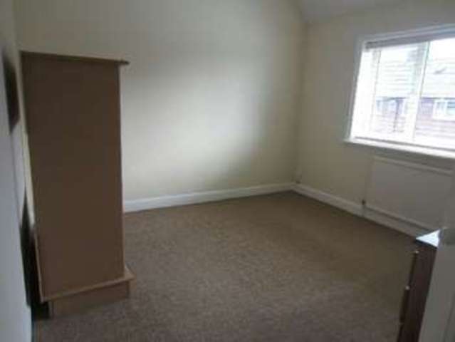  Image of 3 bedroom Semi-Detached house to rent in Hollyhedge Road Wythenshawe Manchester M22 at Hollyhedge Road  Manchester, M22 8HE