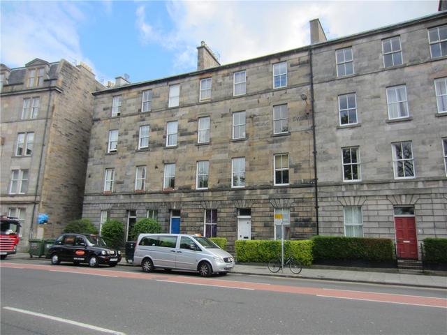  Image of 4 bedroom Flat to rent in Hope Park Crescent Edinburgh EH8 at Newington Edinburgh Edinburgh, EH8 9NA