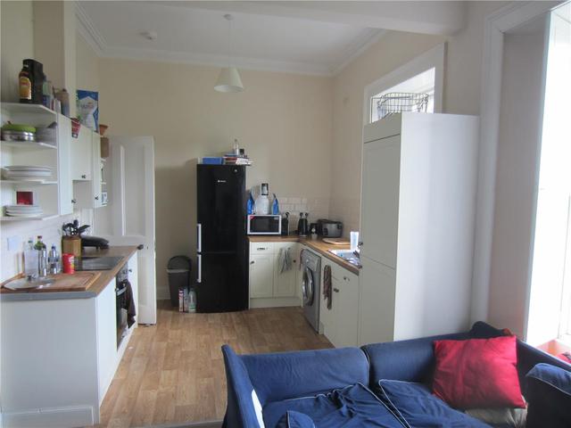  Image of 4 bedroom Flat to rent in Hope Park Crescent Edinburgh EH8 at Newington Edinburgh Edinburgh, EH8 9NA
