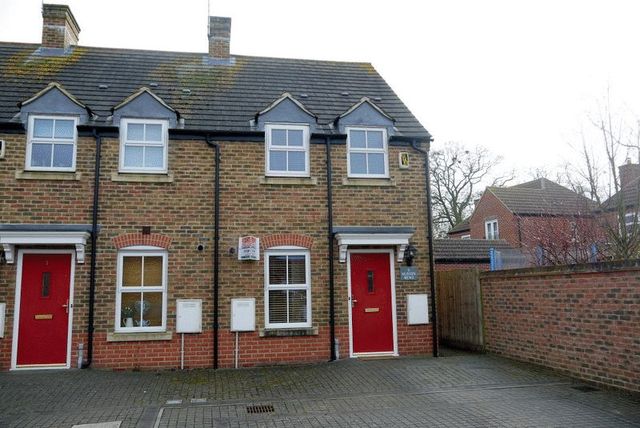  Image of 2 bedroom Detached house for sale in Hudson Mews Aylesbury HP19 at Hudson Mews  Aylesbury, HP19 7BL