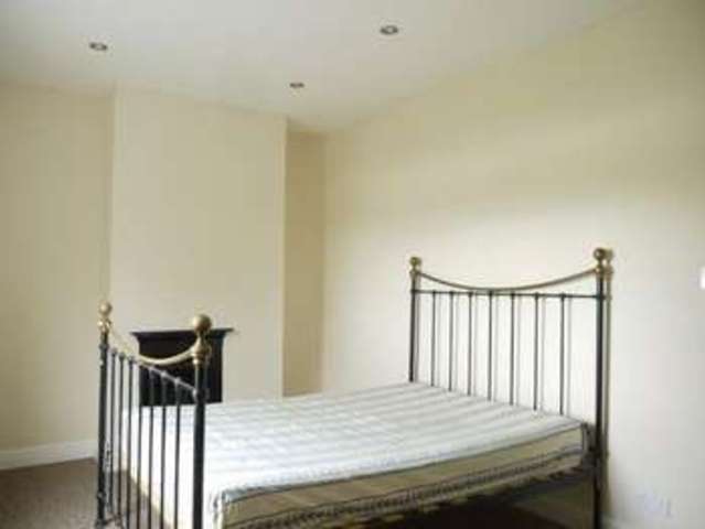  Image of 4 bedroom Detached house to rent in Institute Road Eccleshill Bradford BD2 at Institute Road  Bradford, BD2 2HX