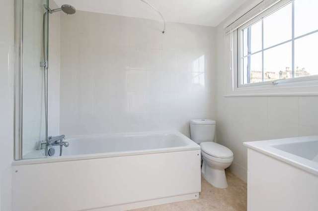  Image of 2 bedroom Flat to rent in Inverness Mews London W2 at Inverness Mews  London, W2 3JQ