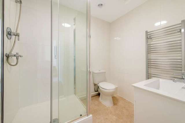  Image of 2 bedroom Flat to rent in Inverness Mews London W2 at Inverness Mews  London, W2 3JQ