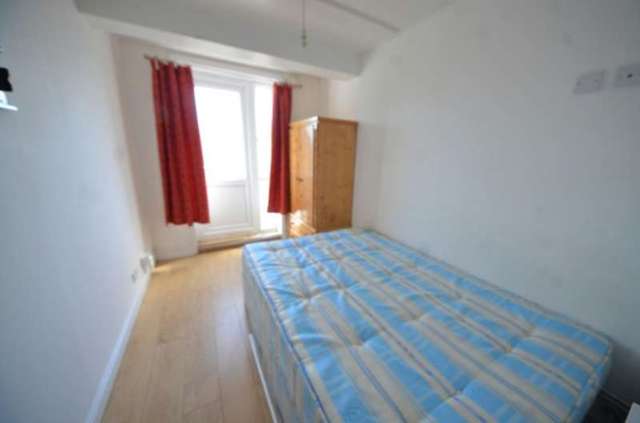  Image of Studio flat to rent in Kember Street London N1 at Islington, N1 1BF