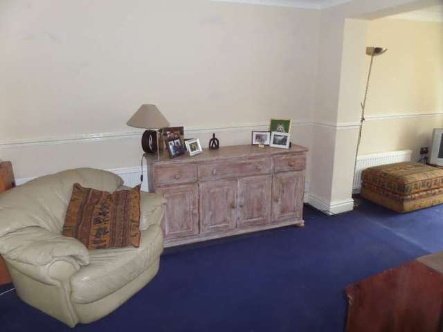  Image of 4 bedroom Detached house for sale in Keynes Close Newport Pagnell MK16 at Newport Pagnell, MK16 9AT