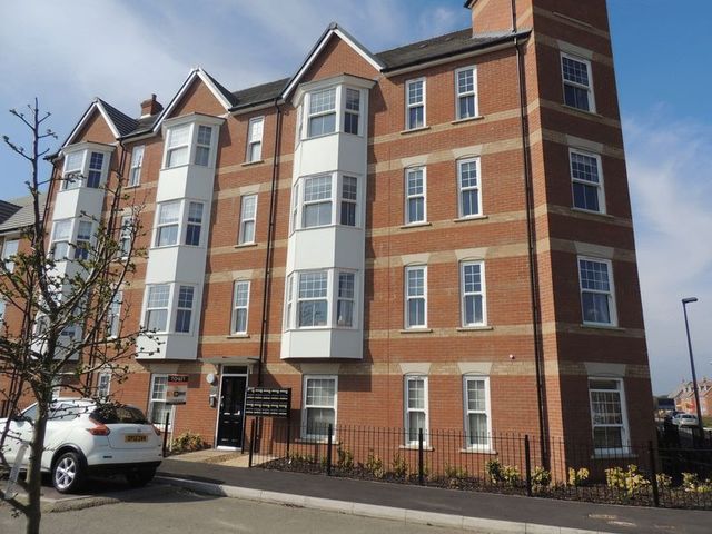  Image of 3 bedroom Flat for sale in Kiln Drive Woburn Sands Milton Keynes MK17 at Kiln Drive Woburn Sands Milton Keynes, MK17 8FE