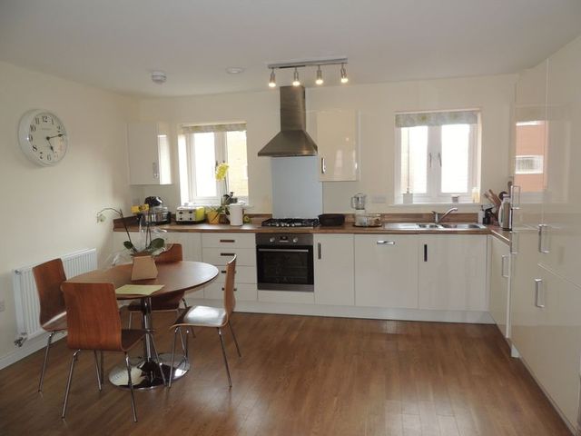 Image of 3 bedroom Flat for sale in Kiln Drive Woburn Sands Milton Keynes MK17 at Kiln Drive Woburn Sands Milton Keynes, MK17 8FE