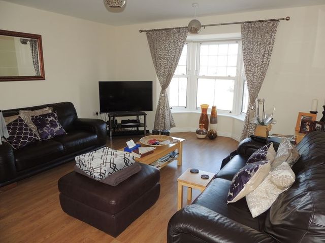  Image of 3 bedroom Flat for sale in Kiln Drive Woburn Sands Milton Keynes MK17 at Kiln Drive Woburn Sands Milton Keynes, MK17 8FE